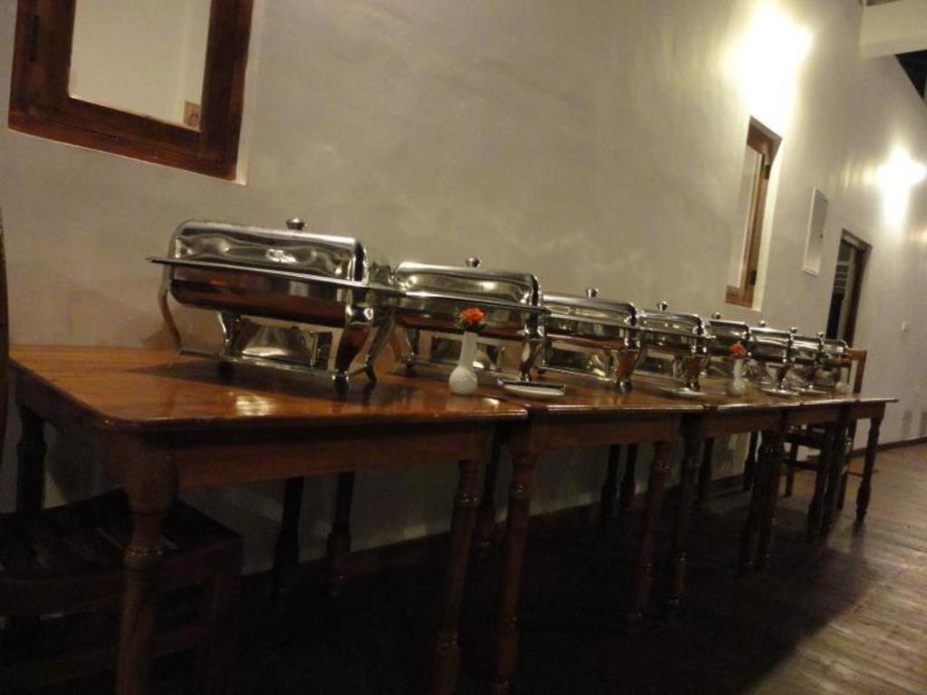 Naaval Hotel Batticaloa Kültér fotó