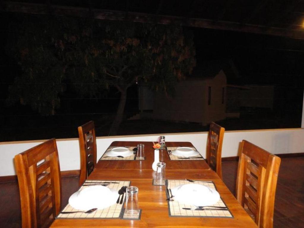 Naaval Hotel Batticaloa Kültér fotó