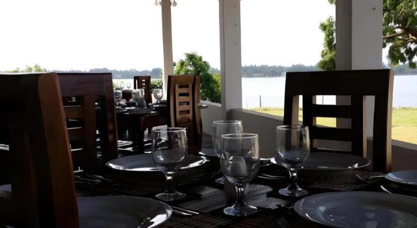 Naaval Hotel Batticaloa Kültér fotó