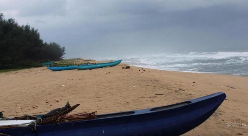 Naaval Hotel Batticaloa Kültér fotó