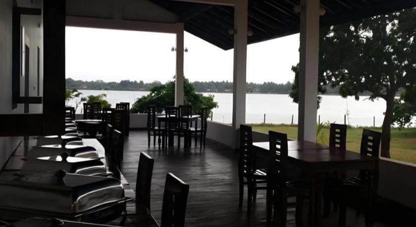 Naaval Hotel Batticaloa Kültér fotó
