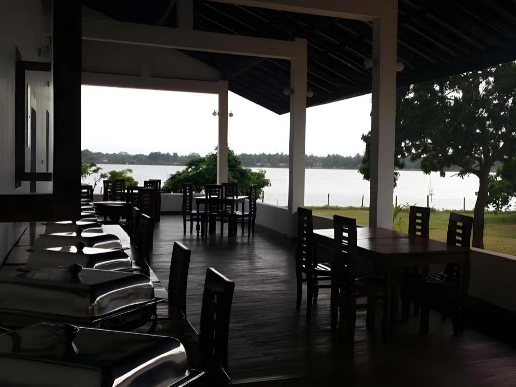 Naaval Hotel Batticaloa Kültér fotó