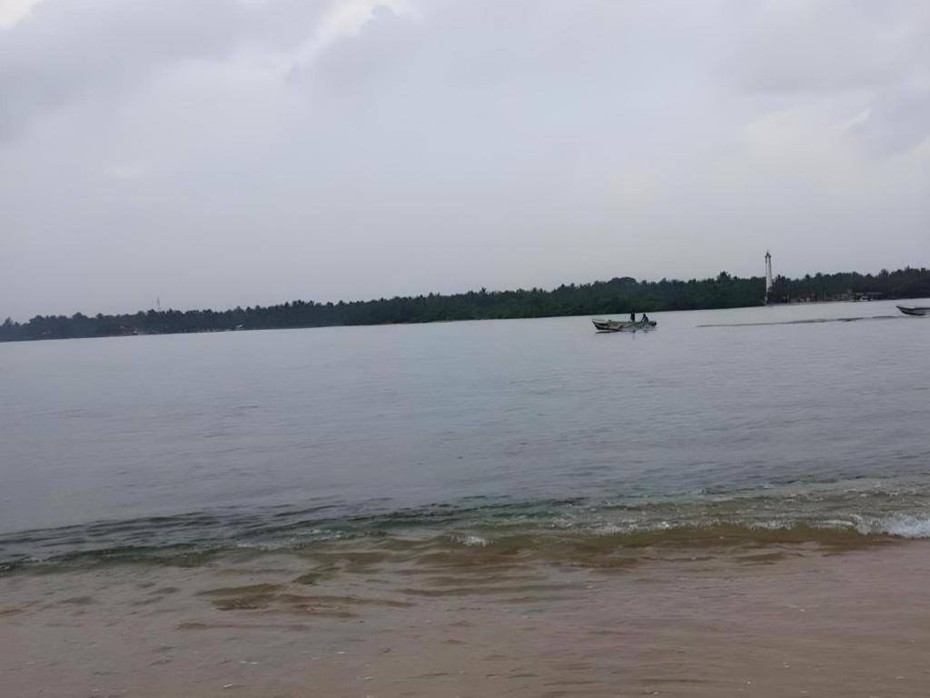 Naaval Hotel Batticaloa Kültér fotó