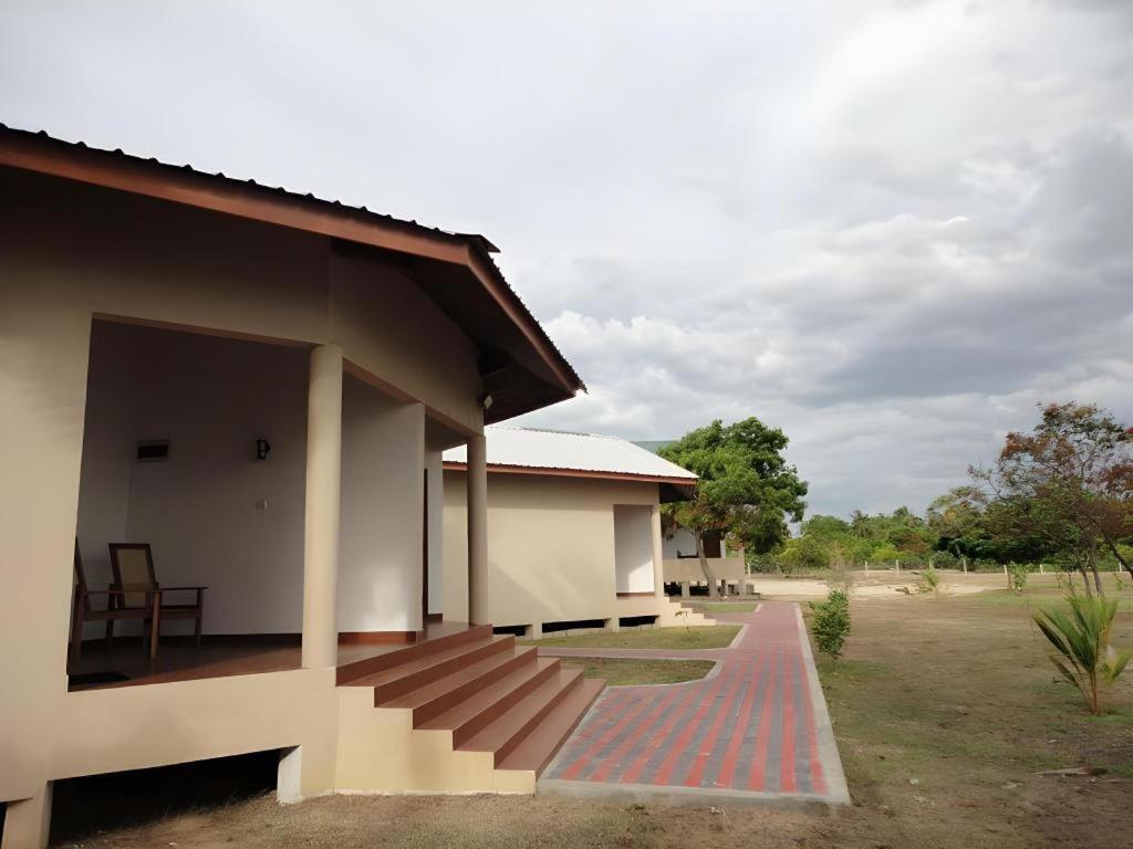 Naaval Hotel Batticaloa Kültér fotó